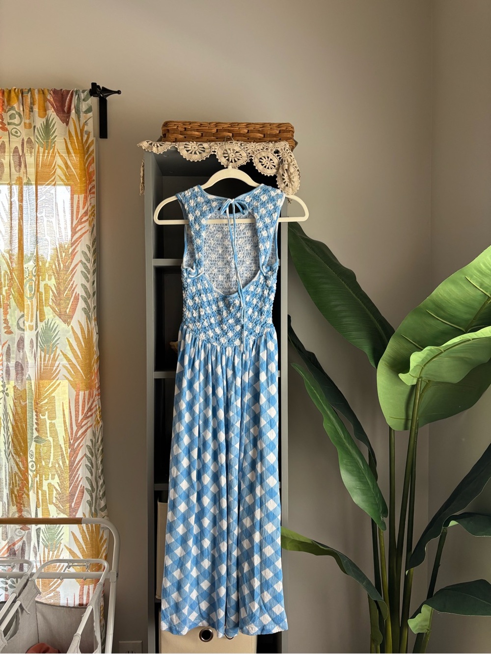 asos design gingham print smocked maxi dress with tie back - Picture 2 of 3